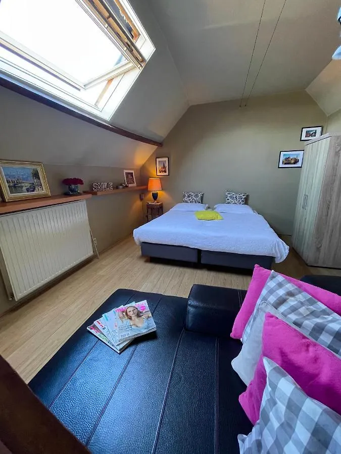 Cosy Penthouse In The Heart Of Bruges 0*,
